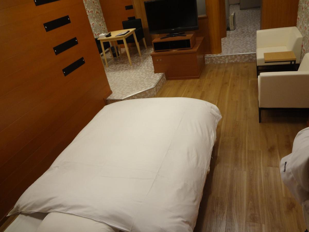 אוגאקי Royal Hotel Uohachi Bettei מראה חיצוני תמונה